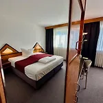 Residenz فندق